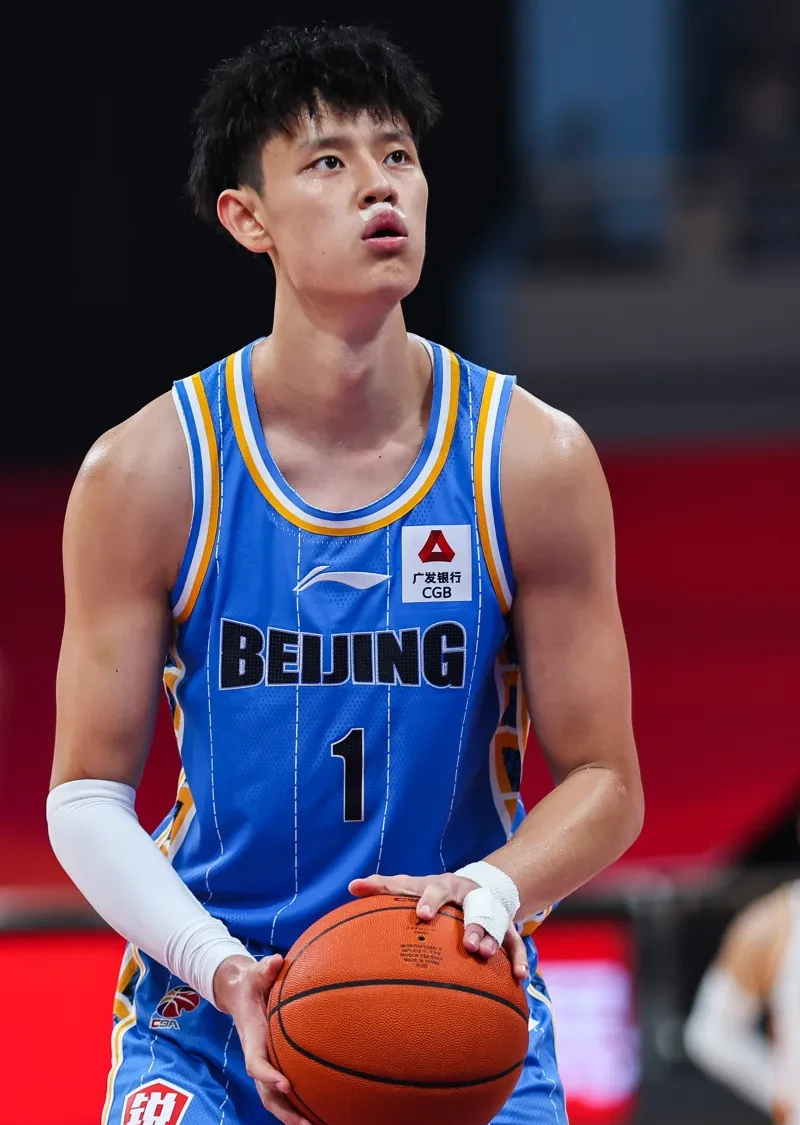 包含重磅！新疆广汇状态回暖备战亚冠阿斯顿维拉防线松动备战NBA季后赛，转会期埃因霍温外线爆发的词条-雷竞技官方在线